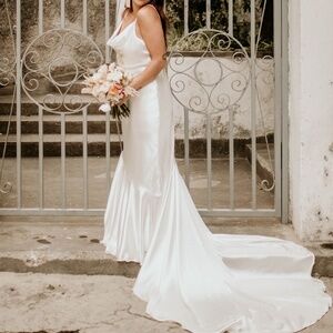 Grace loves lace AURA